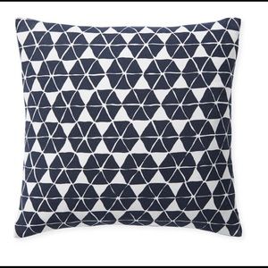 Serena & Lily Citrus OUTDOOR pillow cover, midnight, 20x20.